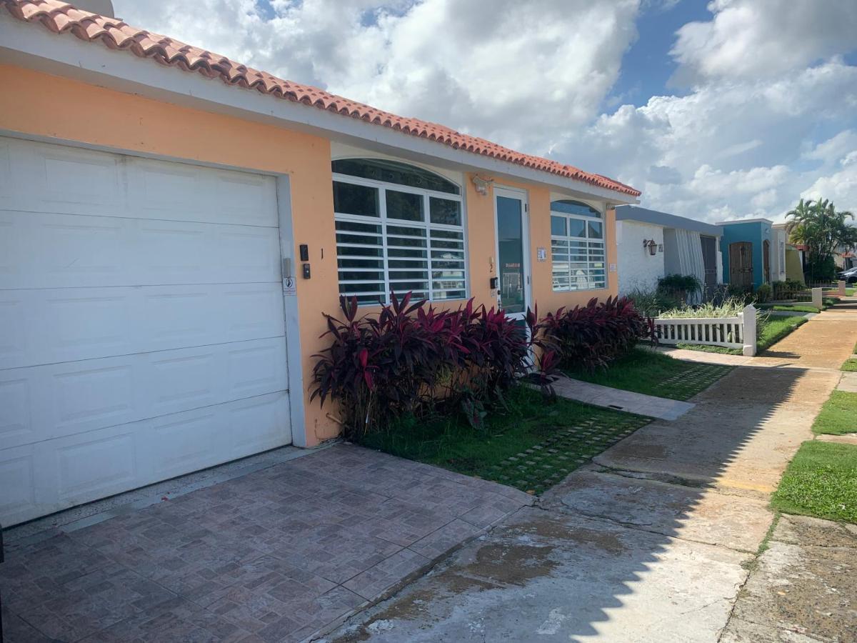 North Apartment Toa Baja Exterior photo